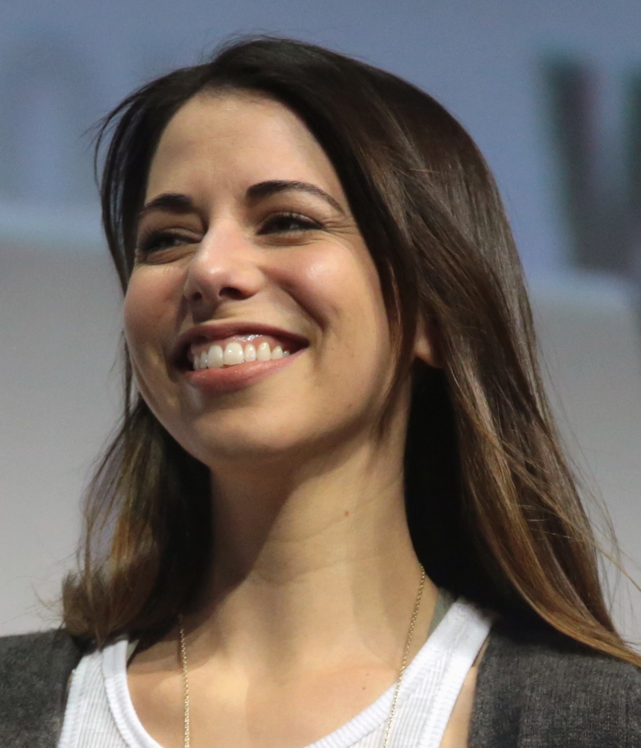 File:Laura Bailey SDCC 2019 (48378674272).jpg - Wikipedia