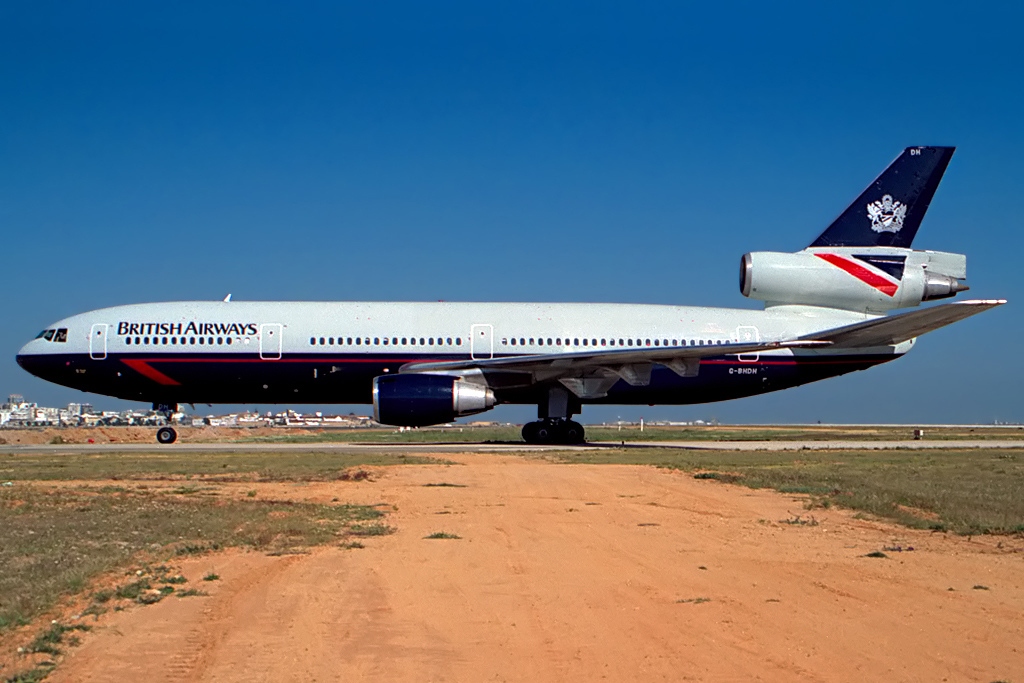 File:McDonnell Douglas DC-10-30, British Airways JP6161693.jpg ...