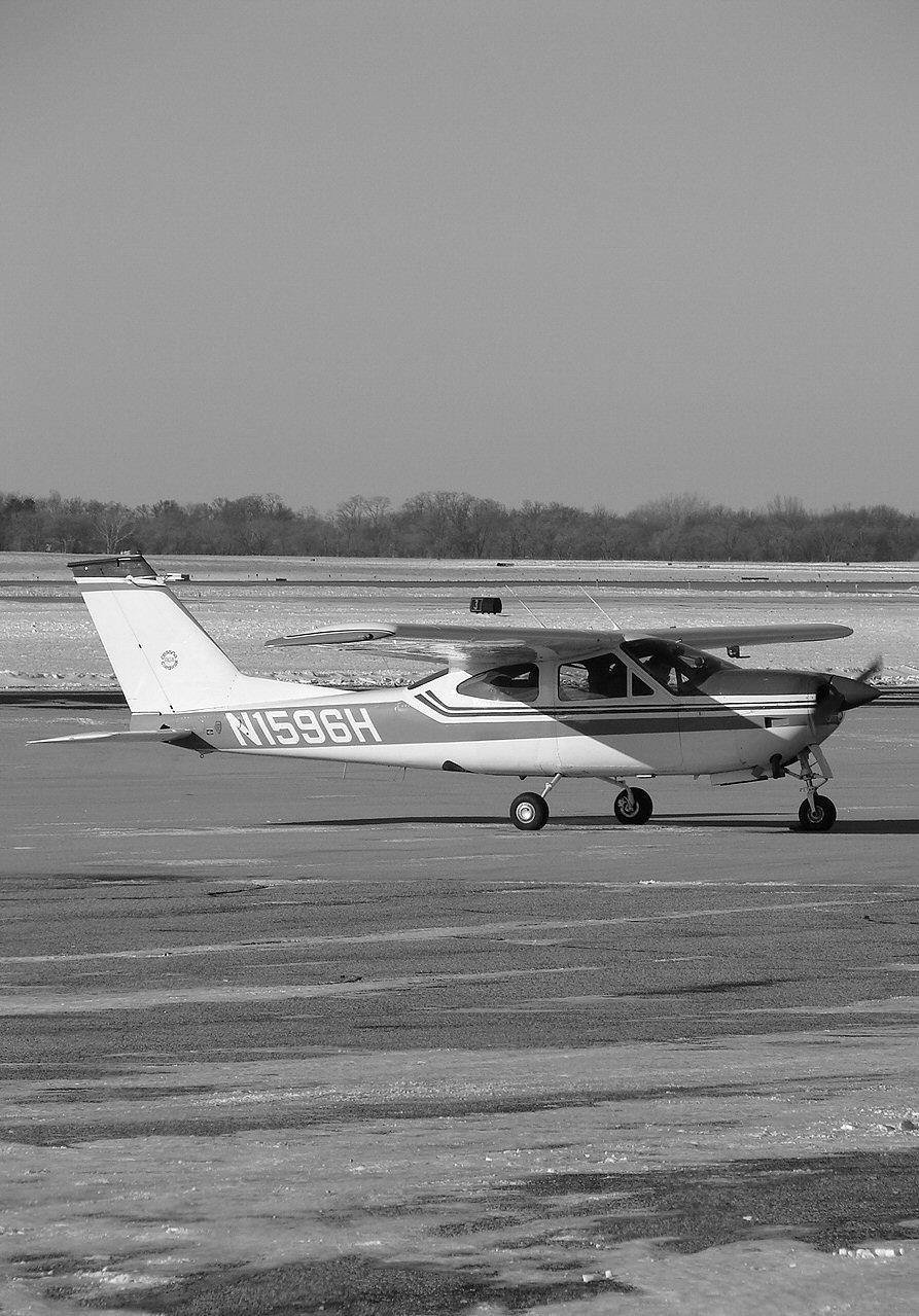 N1596H, Cessna 177, January 2007 (365379058).jpg