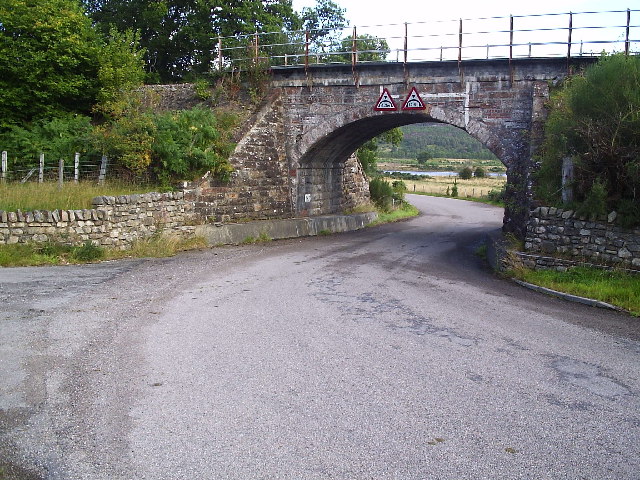 File:Railway Bridge - geograph.org.uk - 55835.jpg