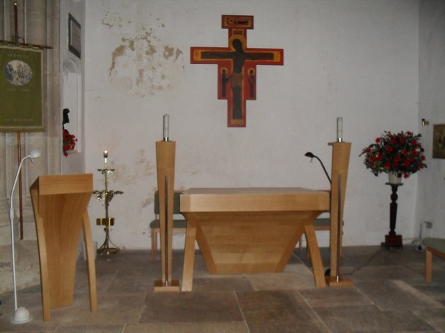 File:Simple modern side altar within St Nicholas, Arundel - geograph.org.uk - 1640788.jpg