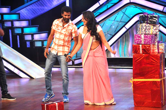 File:Sonakshi Sinha promotes 'Rowdy Rathore' on DID L'il Masters (5).jpg