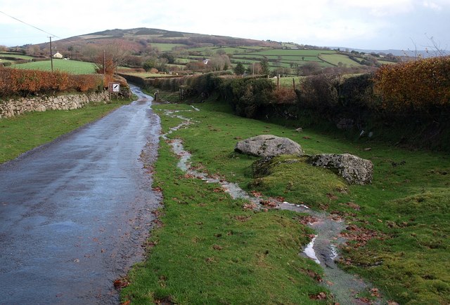 File:Stroll near Yardworthy - geograph.org.uk - 1588963.jpg