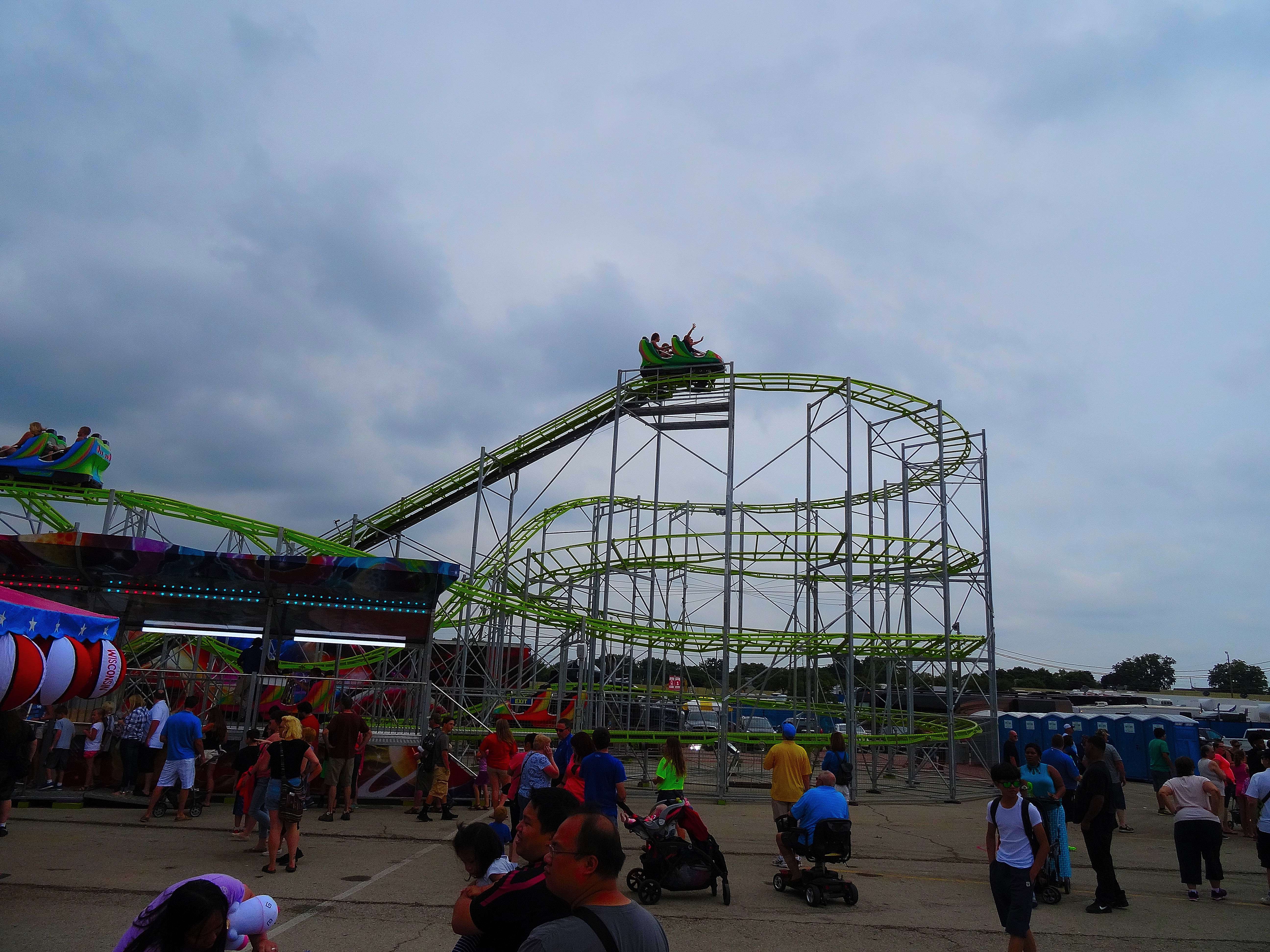 File Super Nova Roller Coaster panoramio 6 .jpg Wikimedia Commons