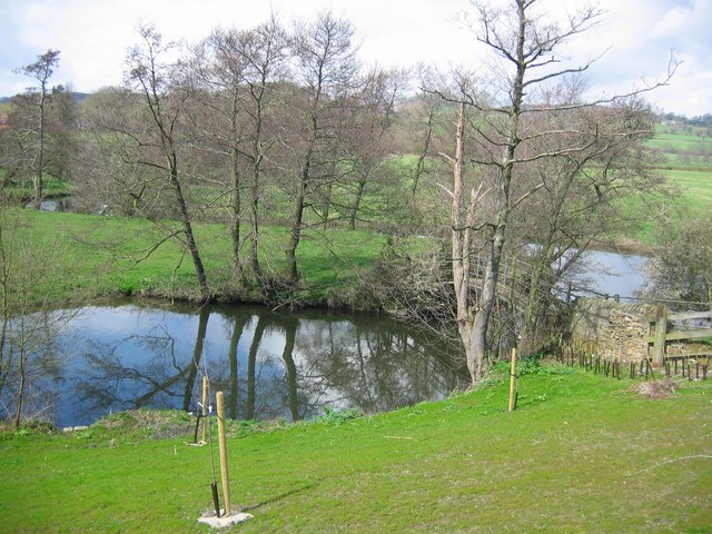 File:The Meandering River Amber - geograph.org.uk - 153601.jpg