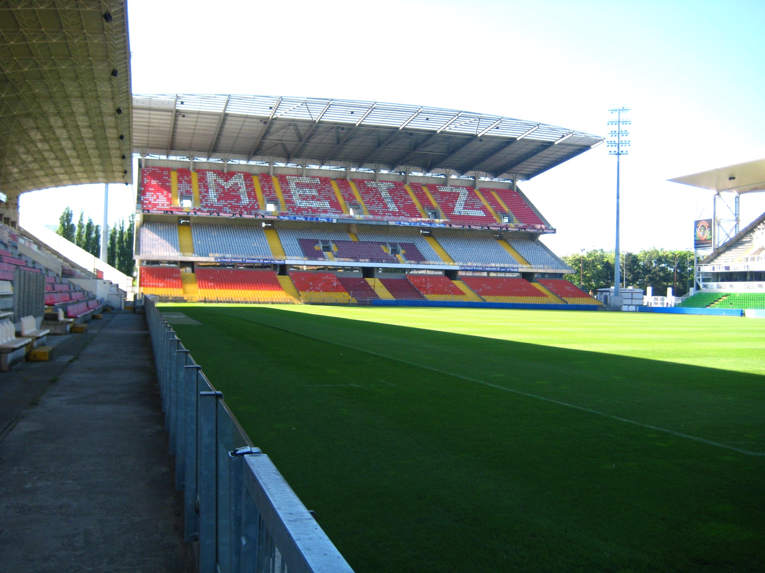 Stade Saint-Symphorien — Wikipédia