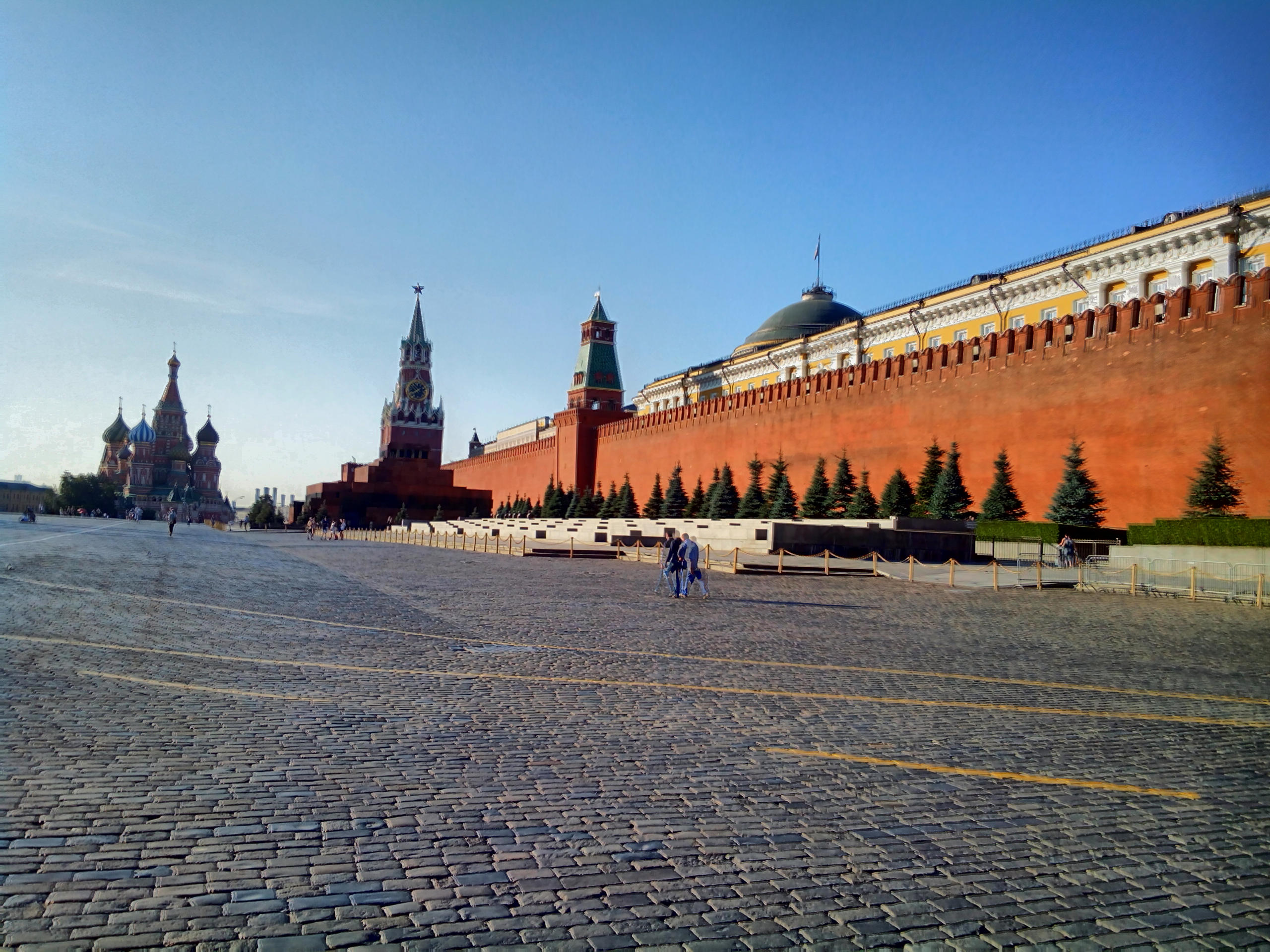 Красной тулы. Красная площадь Нижний Новгород. Красная площадь 2000. Московский Кремль ночью. Острова красная площадь.