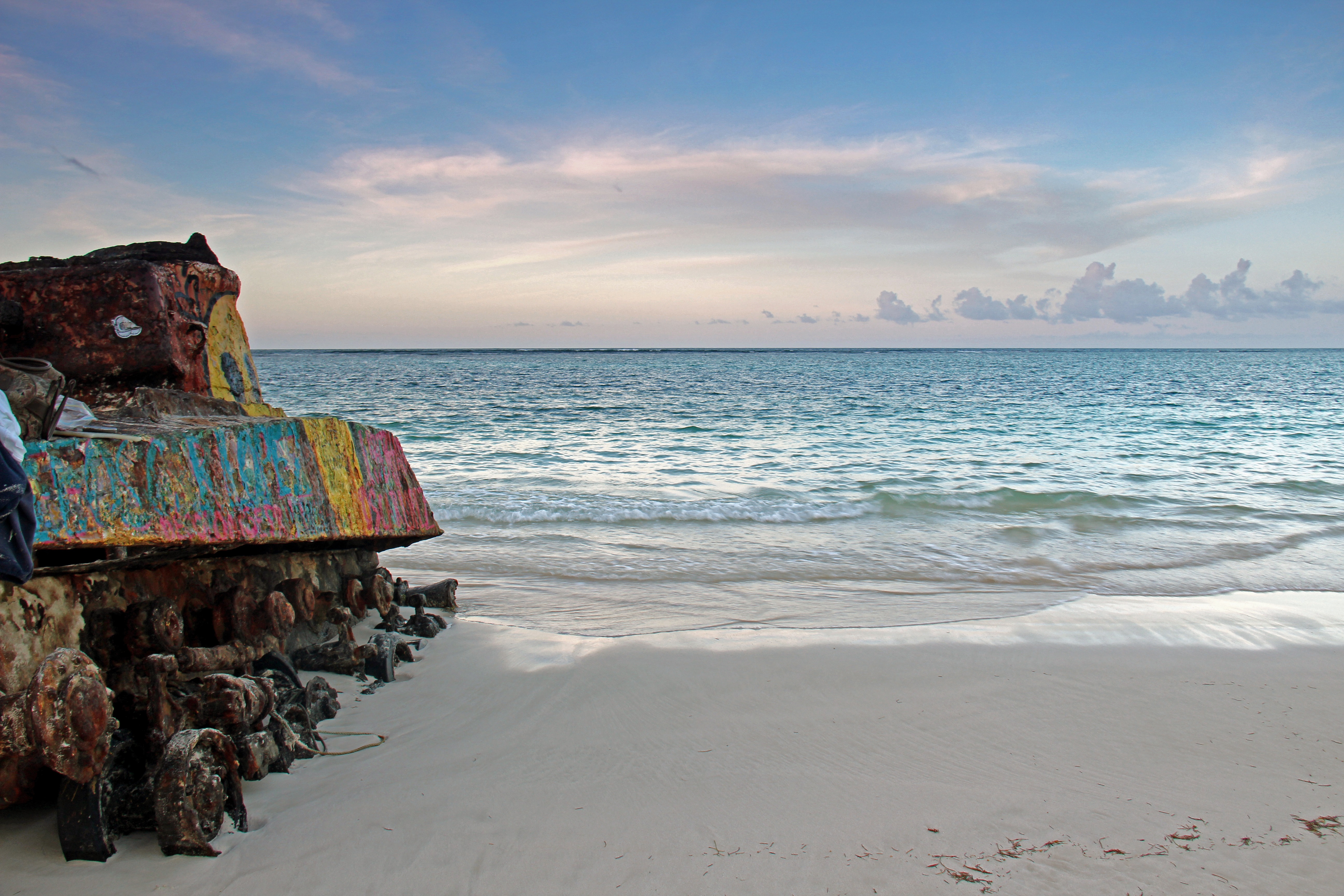 File Us Military Tank On Flamenco Beach Culebra Puerto Rico Jpg Wikimedia Commons