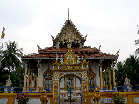 File:Wat Peapahd.Battambang.2009.jpg