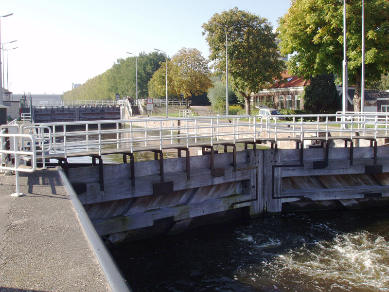 reflecteren buiten gebruik Hoelahoep Willem I Lock - Wikipedia