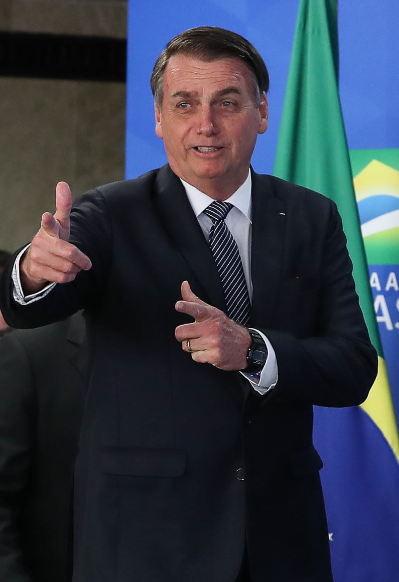 Bolsonaro tenta se afastar de Roberto Jefferson : r/brasil