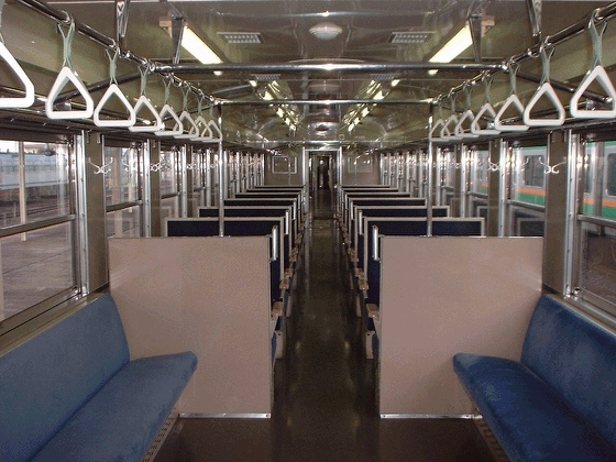 File:455 interior Kuroiso 20030809.jpg