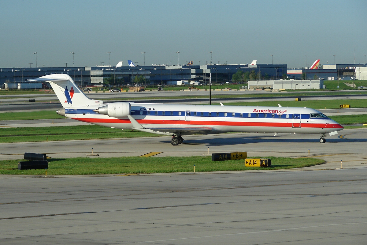 American Eagle CRJ-700 NextGen (N529EA) (6098371789).jpg