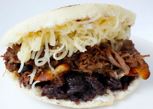 Arpa Cuatro y Arepas - Ahora sí, un pedacito de Venezuela 🇻🇪 en