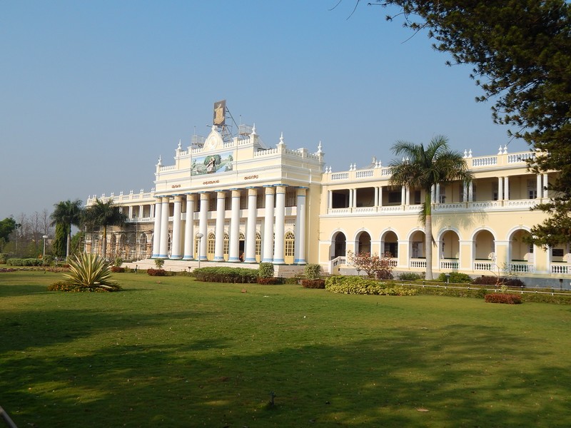 File:Crawford Hall Mysore.jpg