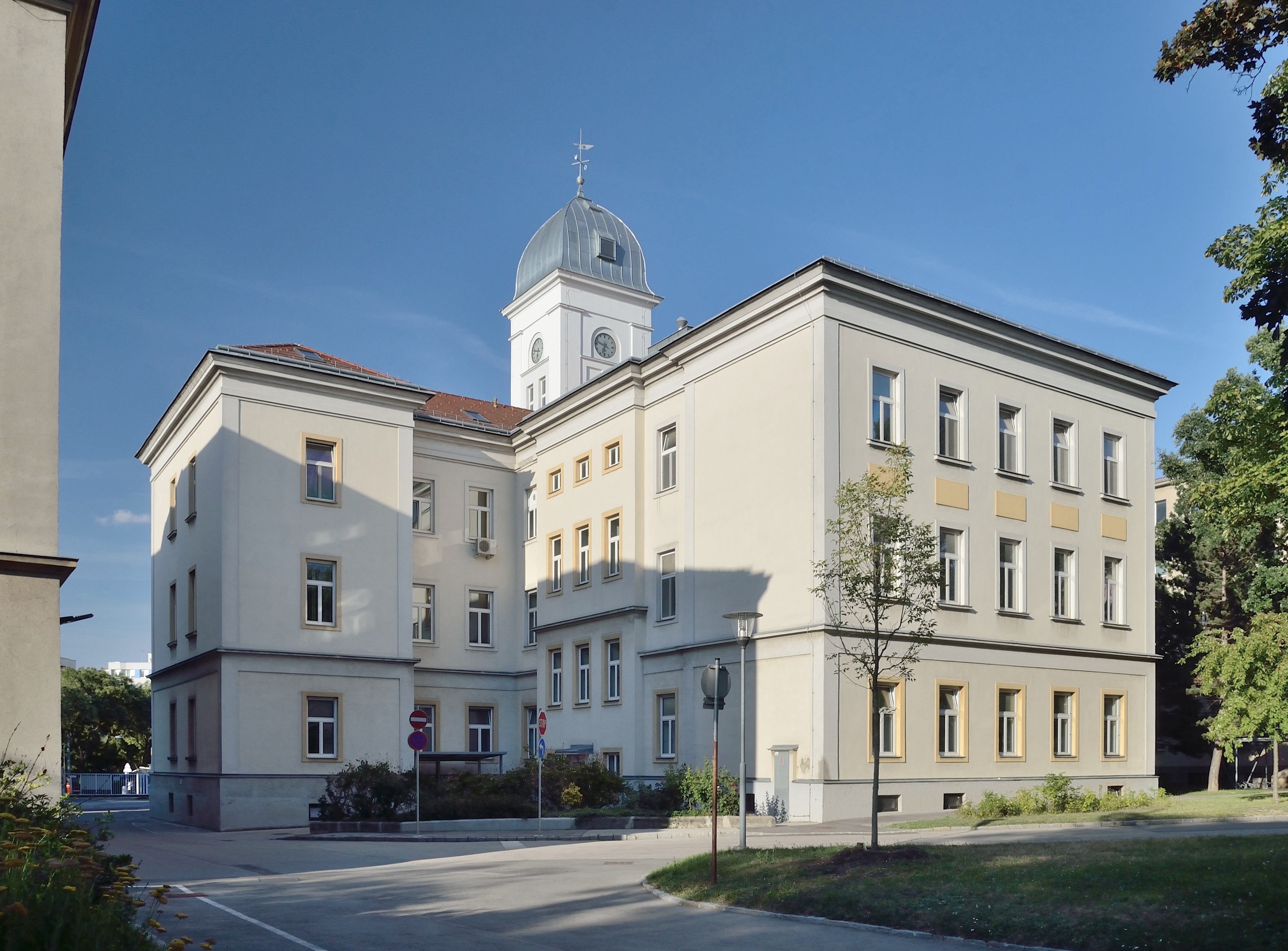 File:Direktionsgebäude Kaiser-Franz-Josef-Spital, Vienna.jpg - Wikimedia  Commons