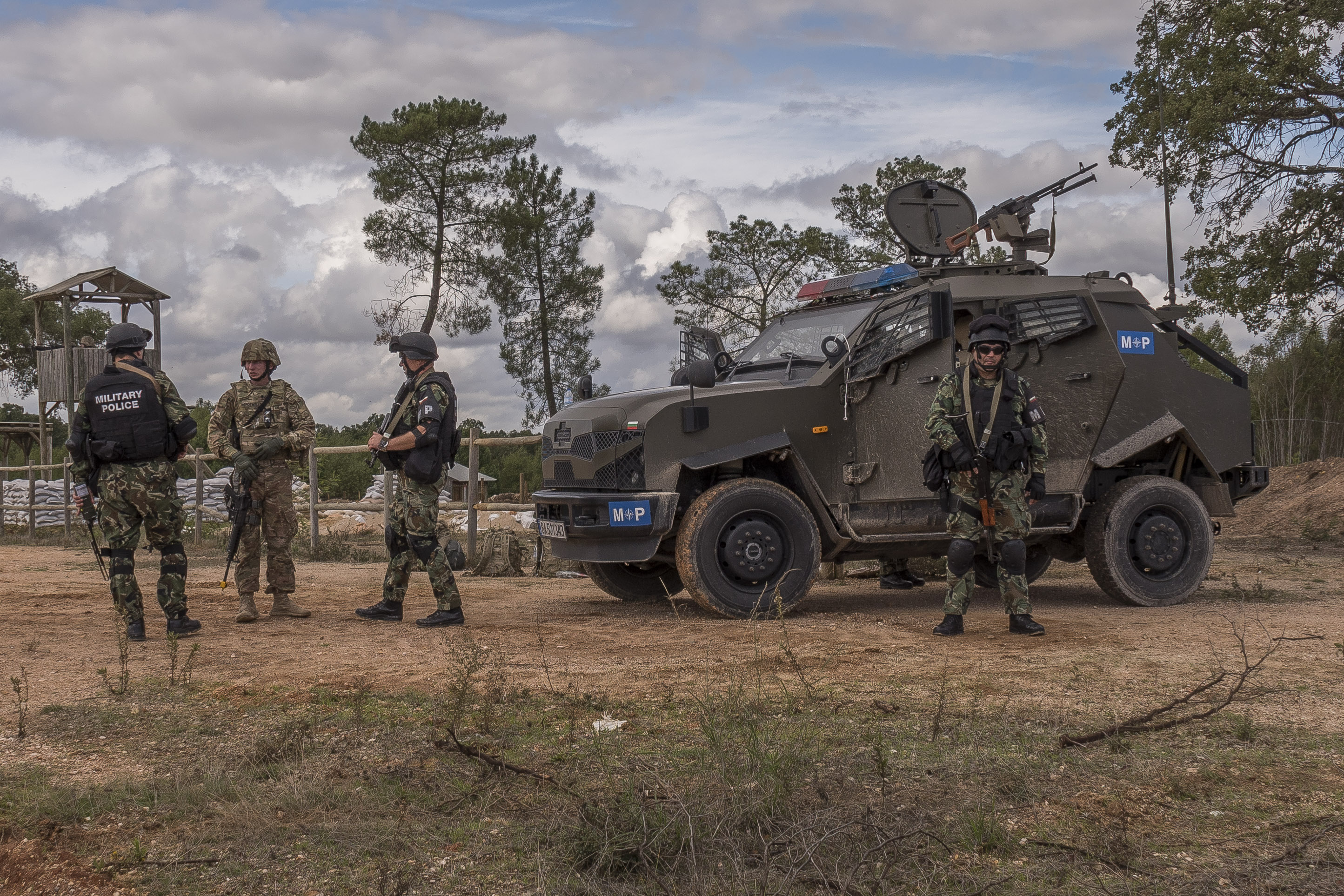 Exercise TRIDENT JUNCTURE (22677269605).jpg