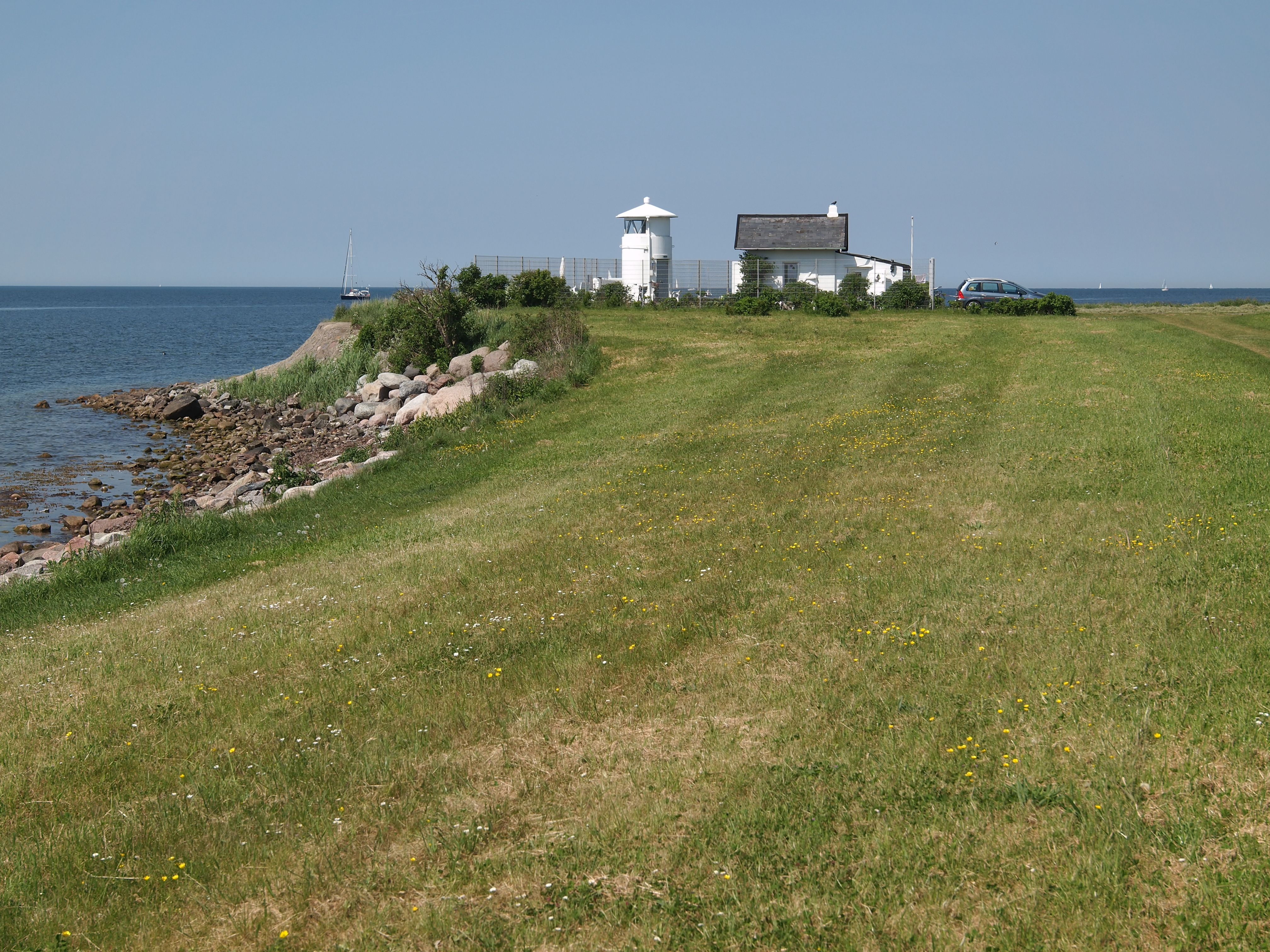 Der Leuchtturm Strukkamphuk im Bundesland Schleswig-Holstein in der Region Ostsee/Fehmarnsund in der Übersicht aller Leuchttürme in Deutschland bei Natura Event.