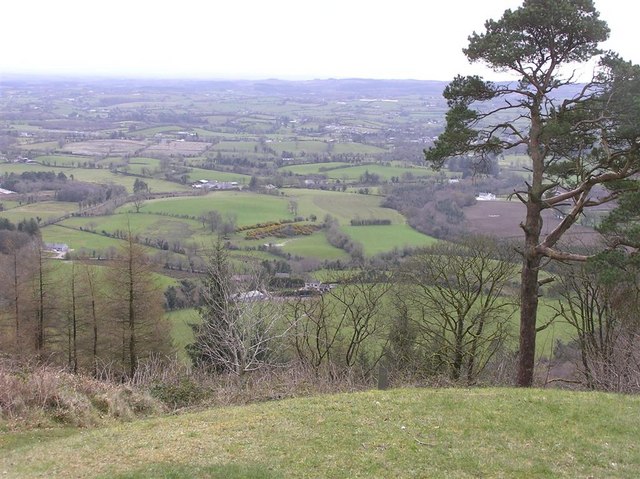 File:Knockmany Hill - geograph.org.uk - 150186.jpg