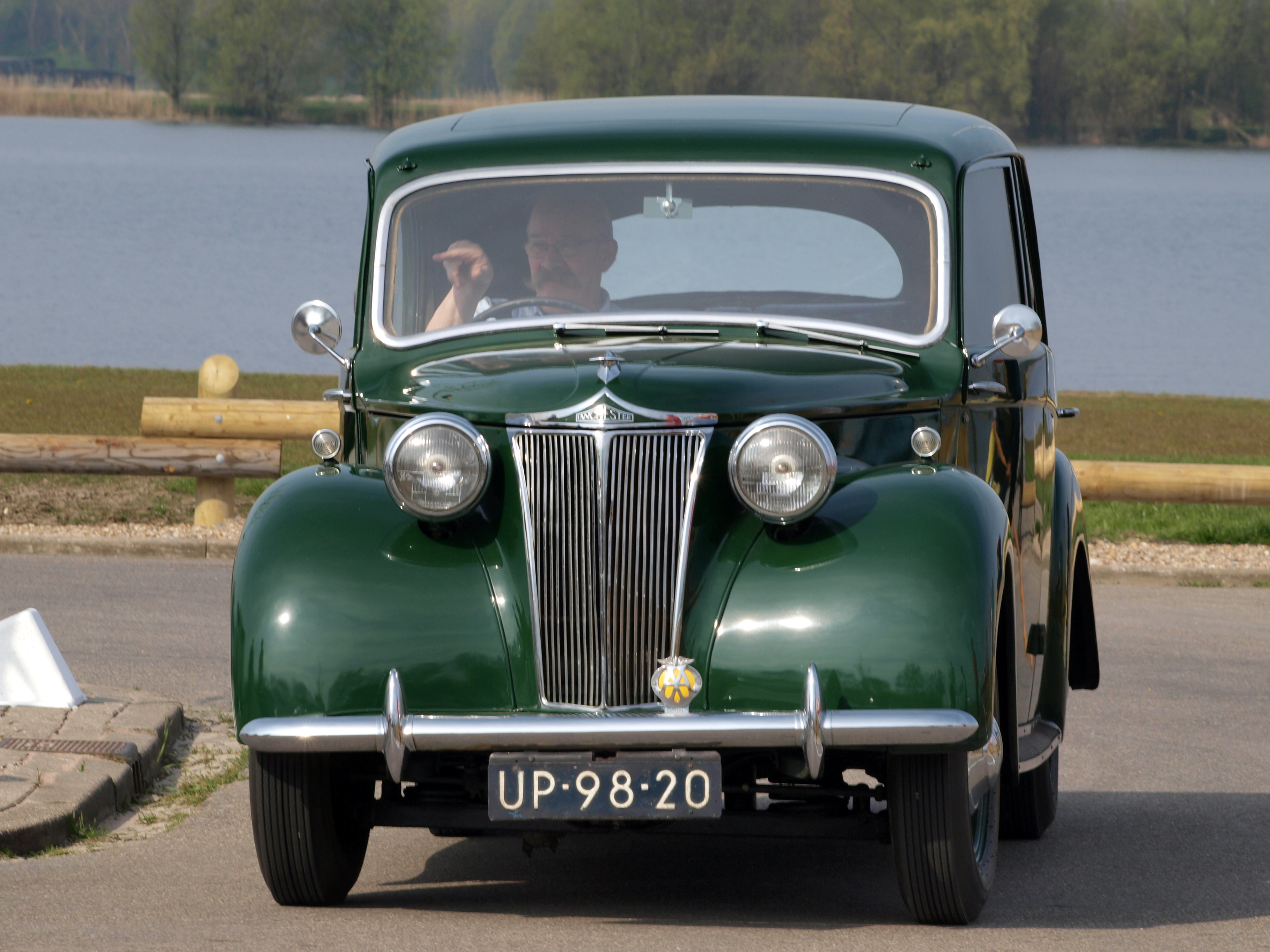 Номер 1951. Lanchester КЭБ автомобиль 1953. Британия: от «Lanchester» до «Rolls-Royce». Lanchester 40hp. 1 Октября 1951 г.