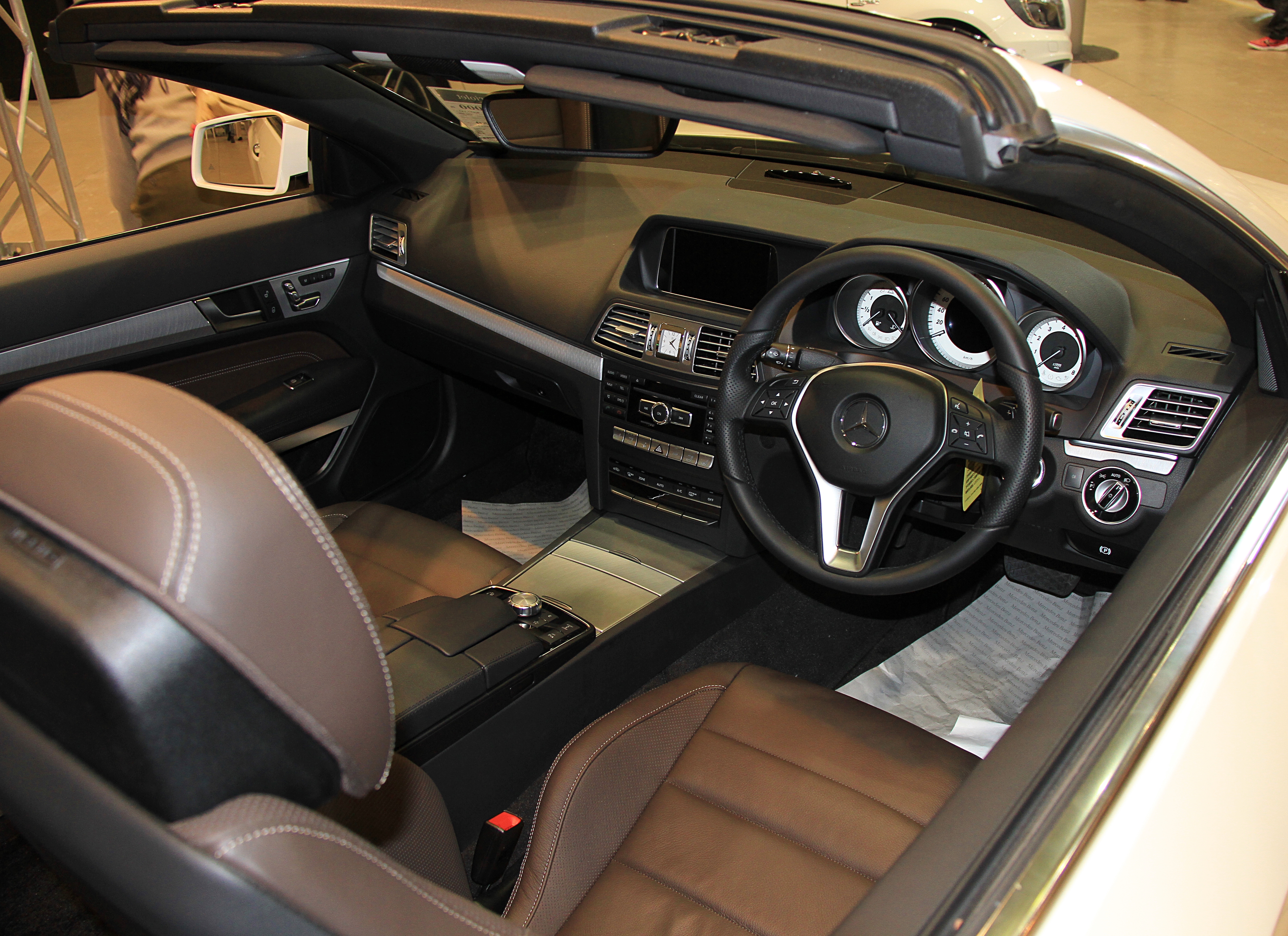 File Mercedes Benz E250 Cabriolet Interior Jpg Wikimedia