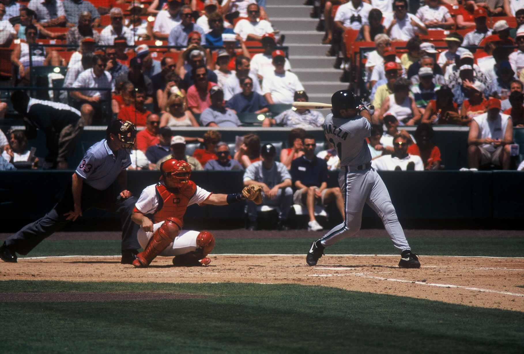 File:Mike Piazza with Marlins-73.jpg - Wikipedia