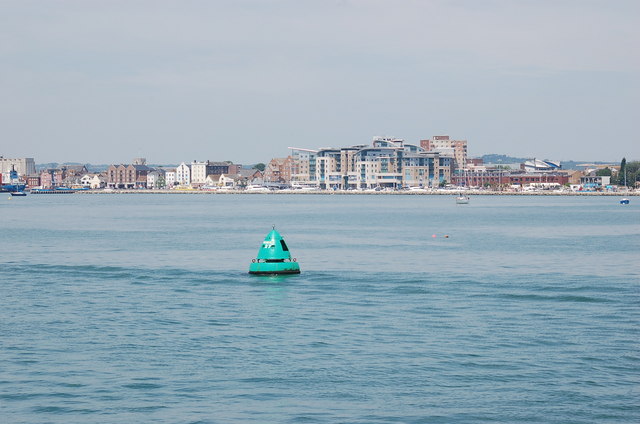 File:New Flats, Poole Water Front. - geograph.org.uk - 393197.jpg