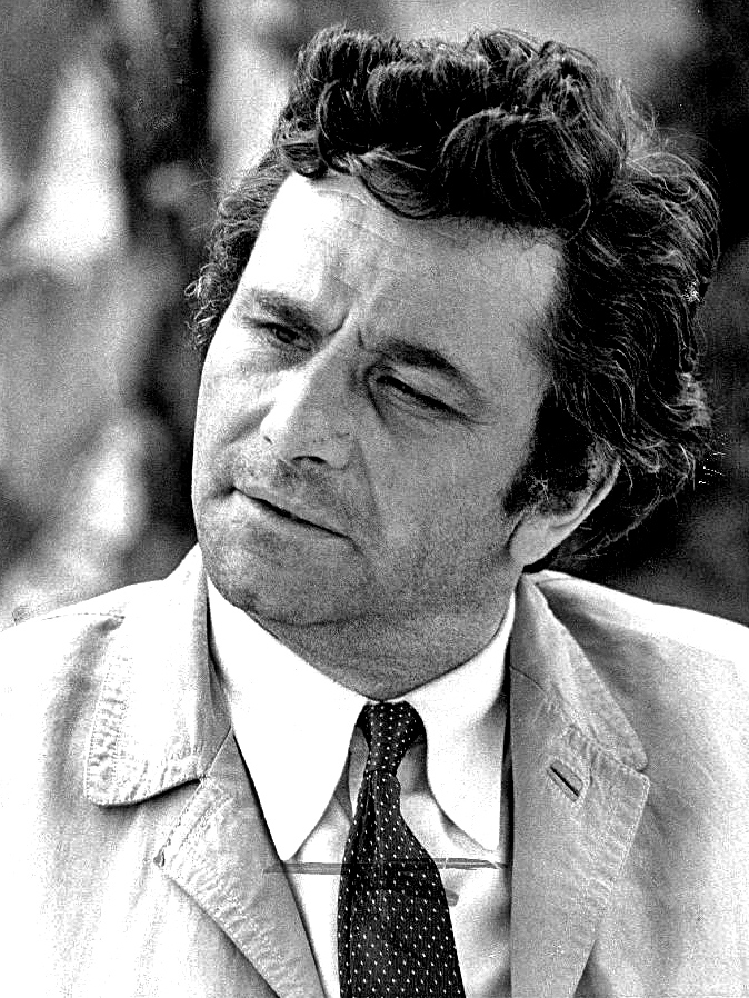 Photo publicitaire de Peter Falk en tant que personnage de télévision "Columbo".| Photo : Wikimedia