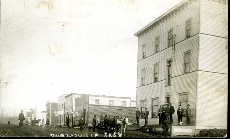 File:Preeceville, Sask. (circa 1909).jpg