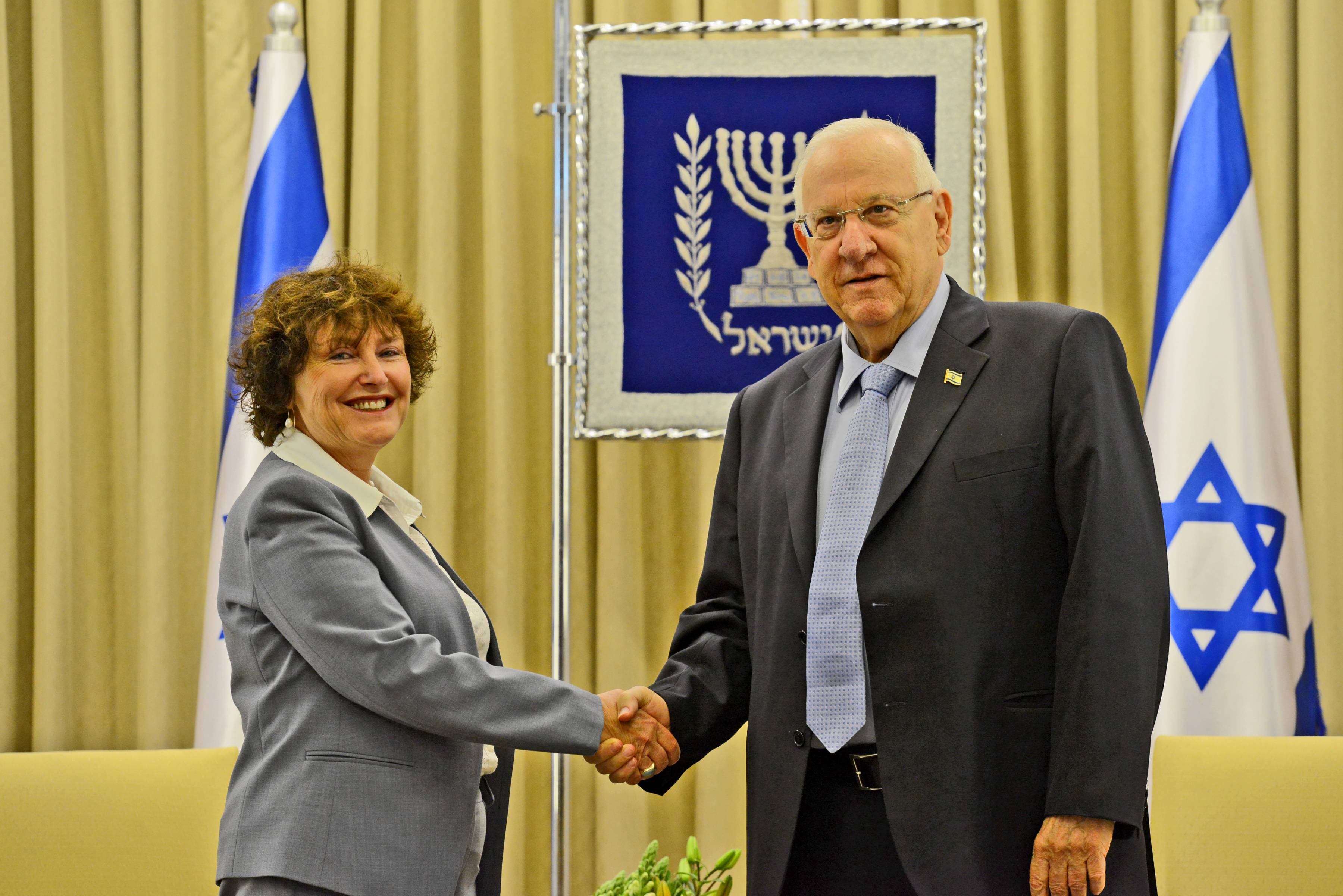 File President Reuven Rivlin Receiving The Annual Report Of The Bank Of Israel 14 From The Governor Of The Bank Of Israel Dr Karnit Flug March 31 15 Iii Jpg Wikimedia Commons