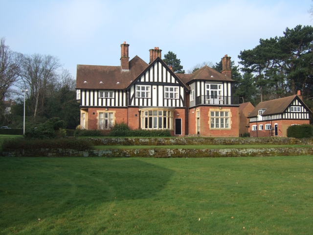 File:Priorsfield, University of Birmingham - geograph.org.uk - 1214281.jpg