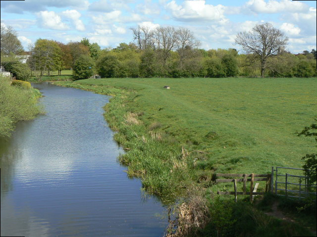 File:River Eye near Melton - geograph.org.uk - 1280417.jpg