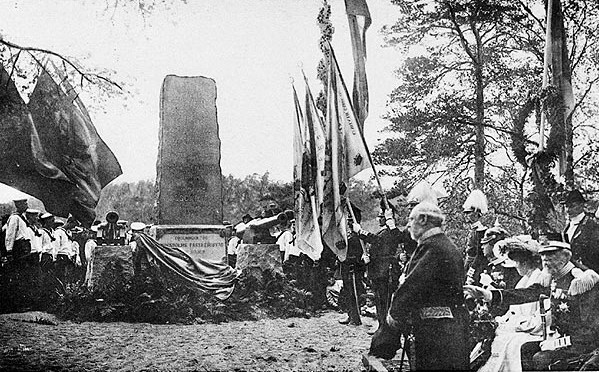 File:Skogsömonumentet 1905.jpg