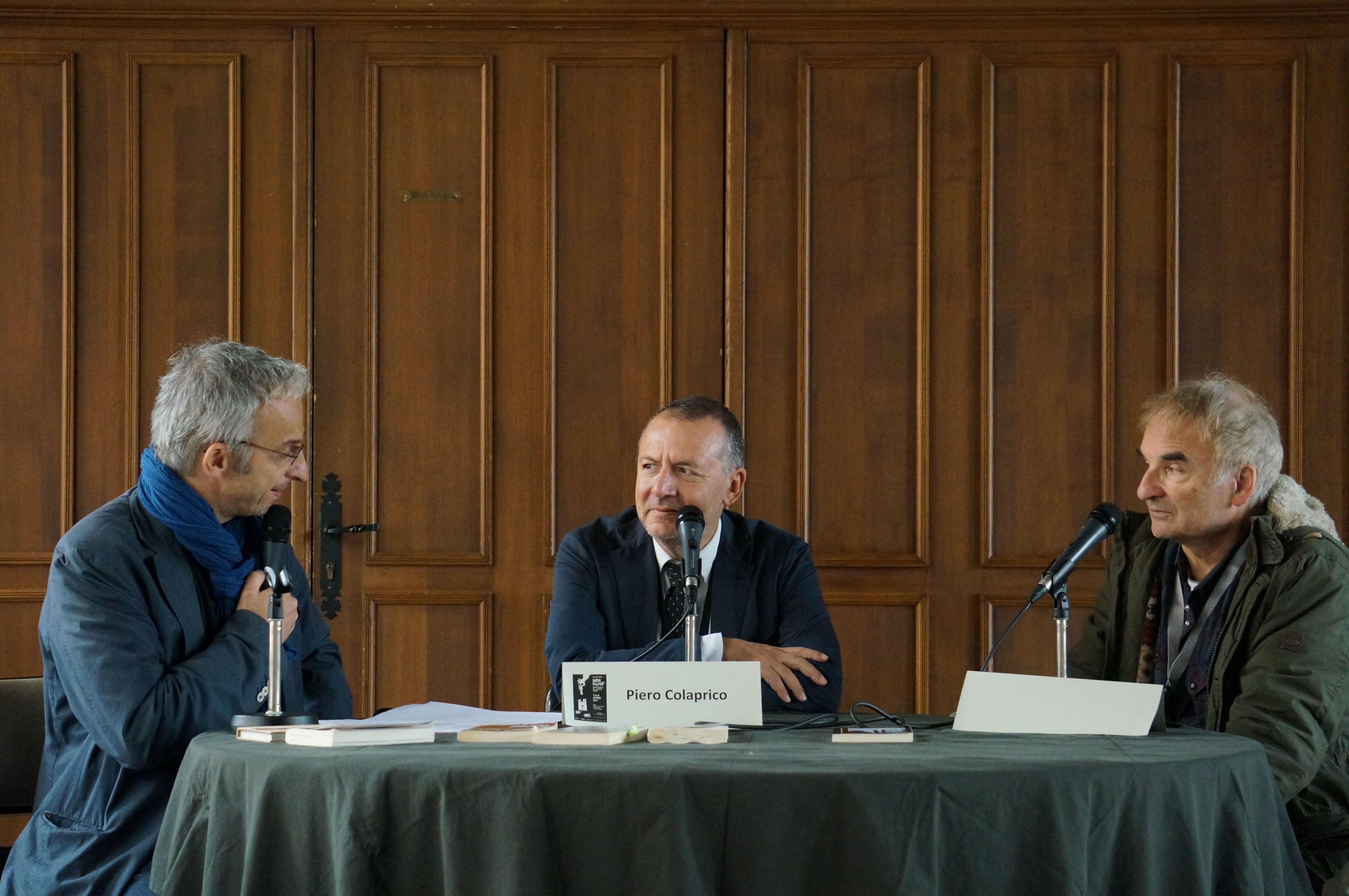 Mesa redonda (reunión) - Wikipedia, la enciclopedia libre