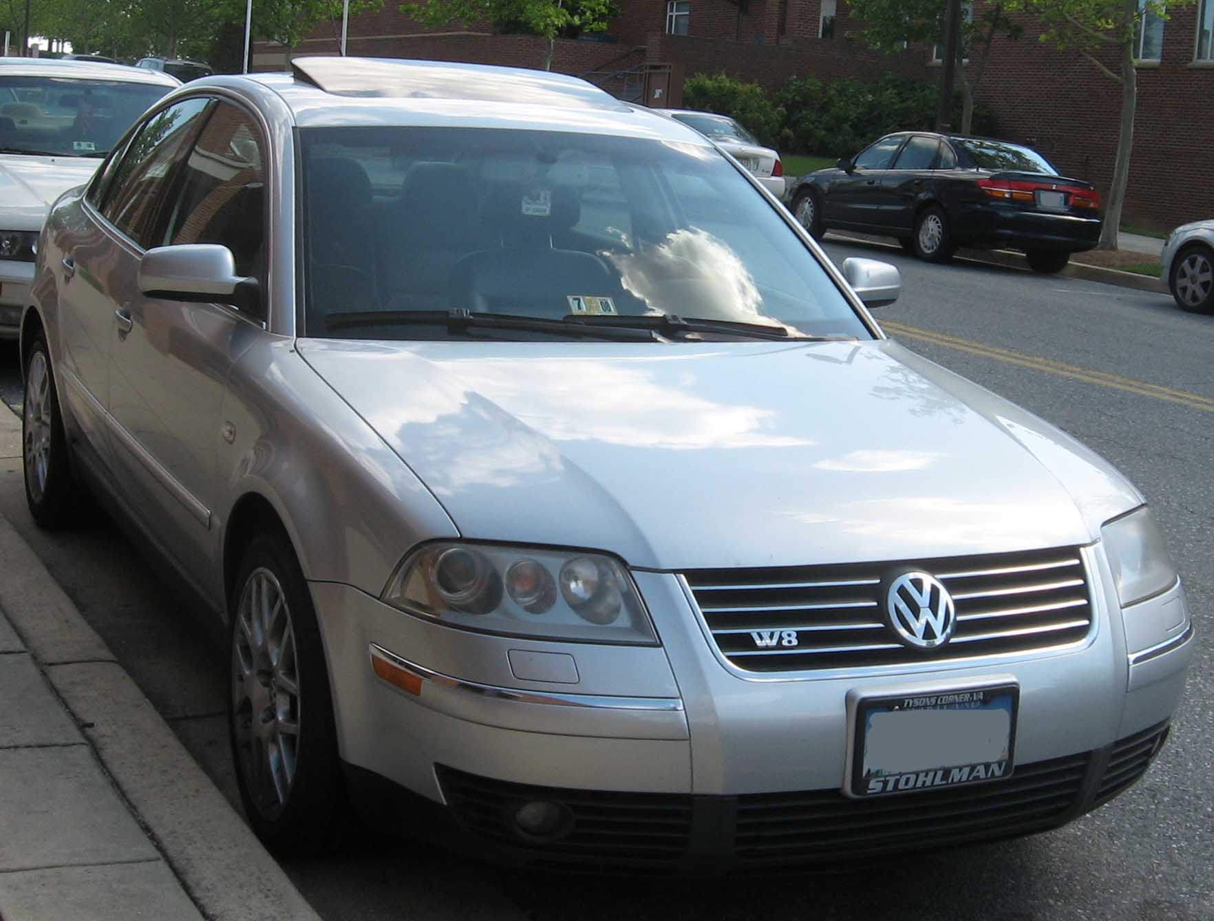 File:2001 Volkswagen Passat (3BG) 1.8 T station wagon (24994562395
