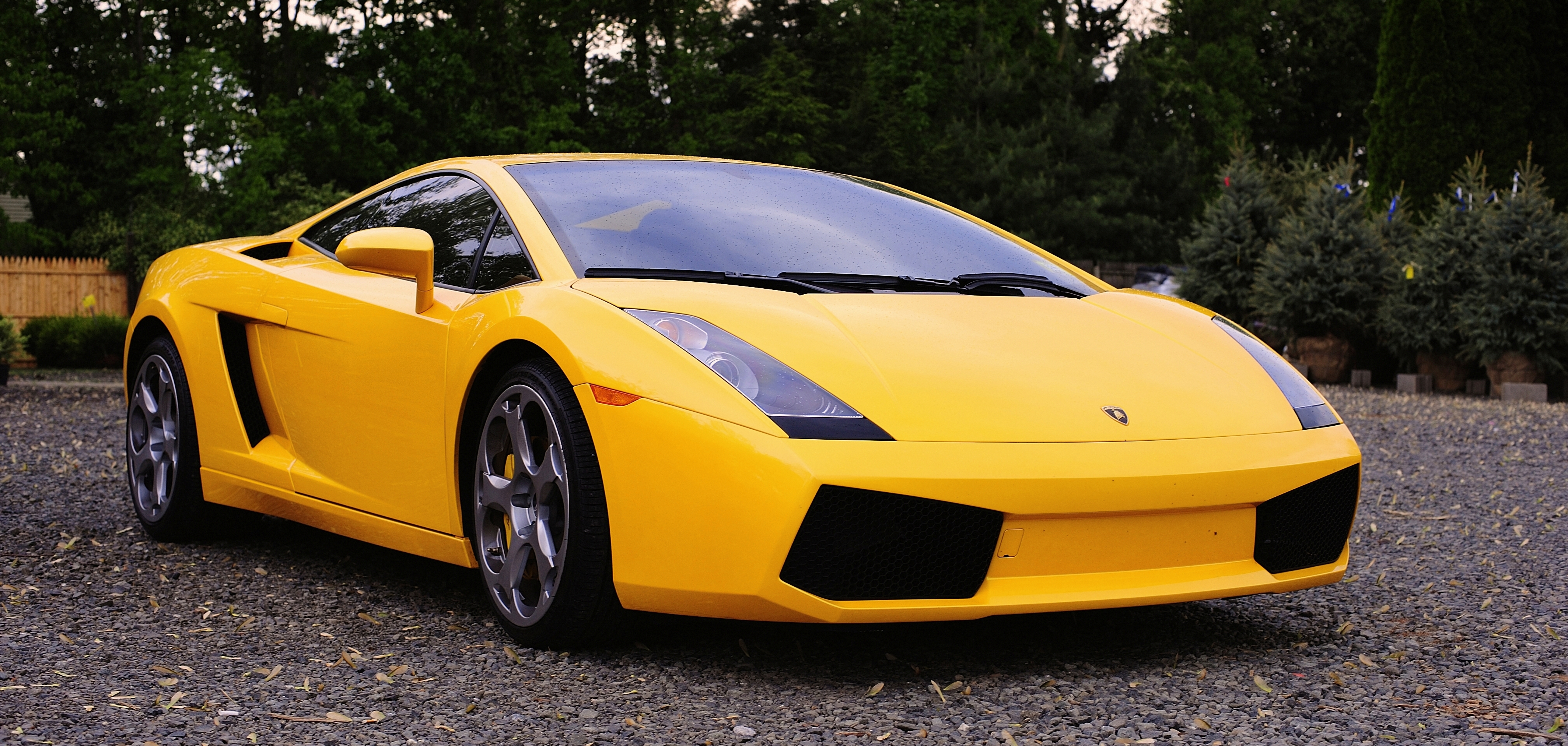 Archivo:Yellow Lamborghini Gallardo  - Wikipedia, la enciclopedia  libre