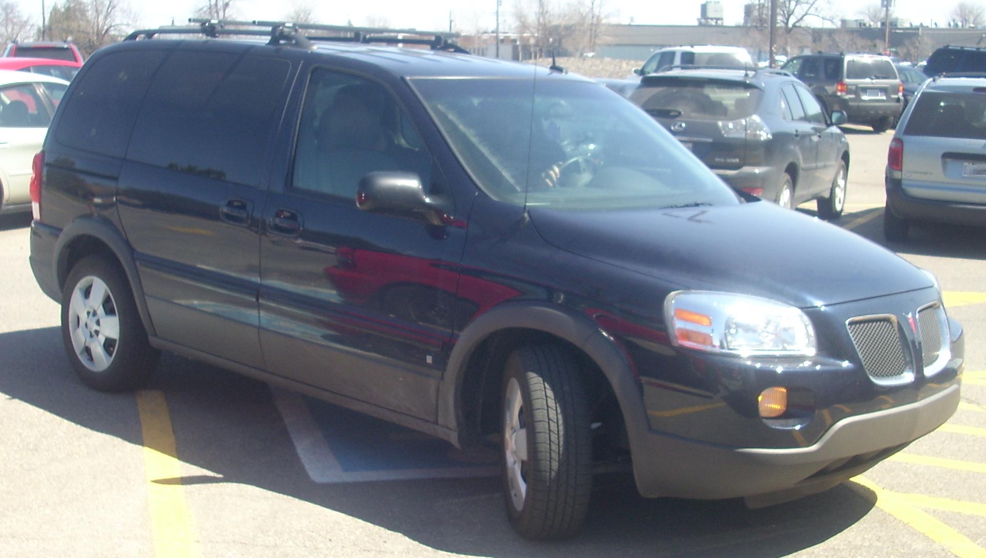 pontiac minivan