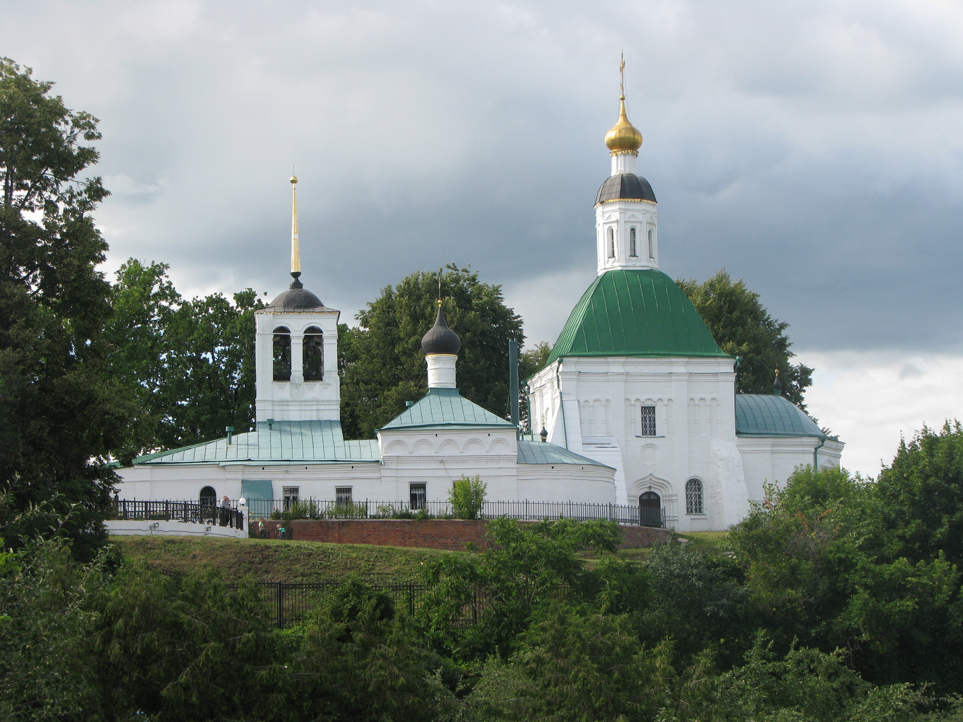 Храм иваньково. Спасская Церковь Воронеж. Спасская Церковь во Владимире. Спасская Церковь Иваньково. Флорищи Кольчугинский район храм.