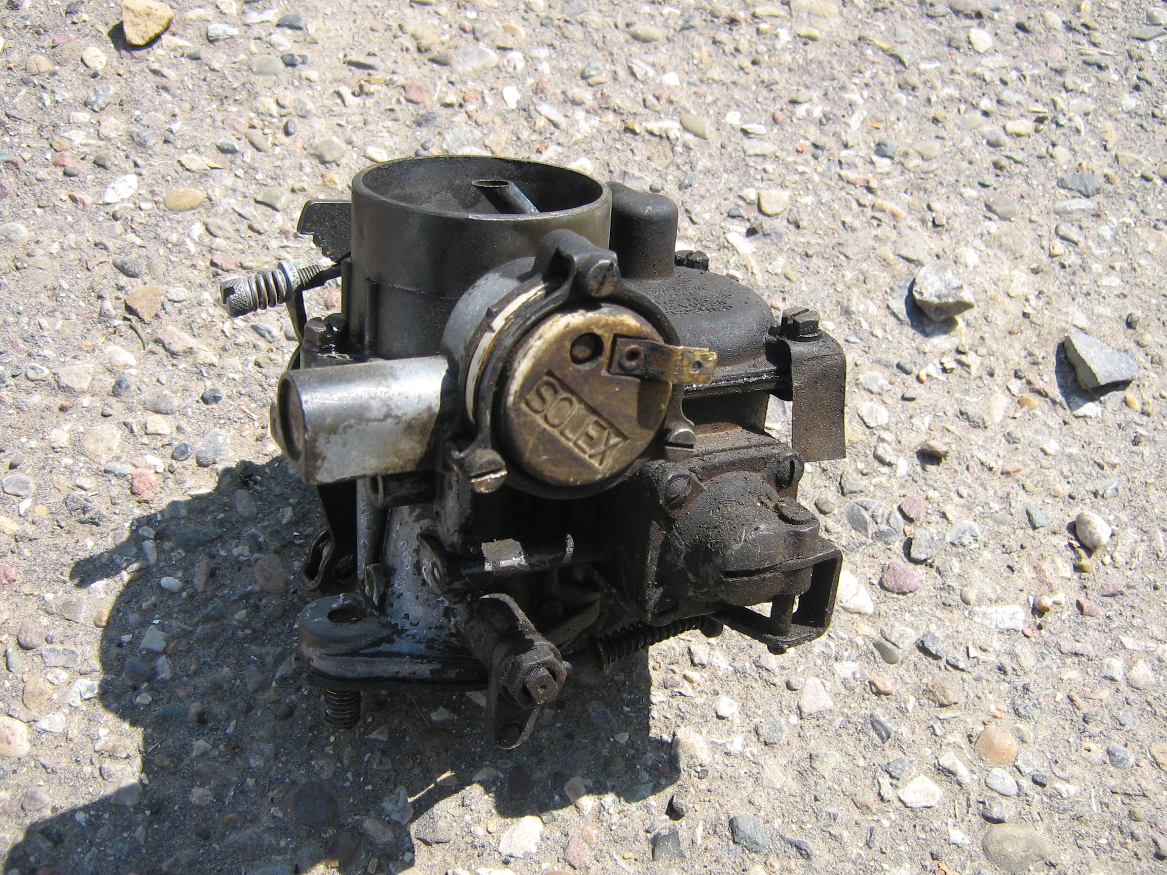 File:1962 Volkswagen Beetle Solex 28 PICT Carburetor (3563240739) (2).jpg -  Wikimedia Commons