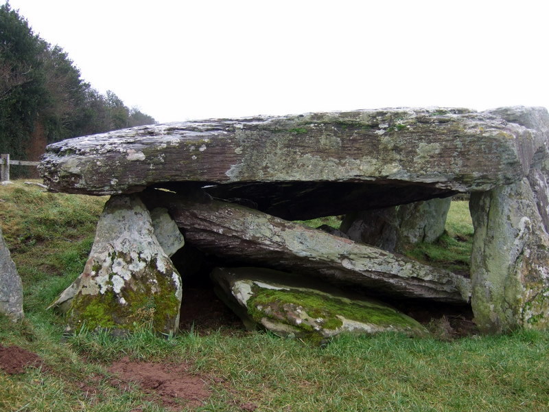 Arthur's Stone (5) - geograph.org.uk - 1759658