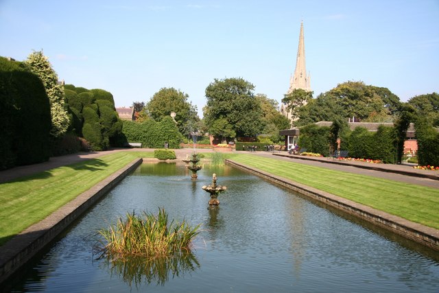 File:Ayscoughfee Hall Gardens - geograph.org.uk - 990067.jpg