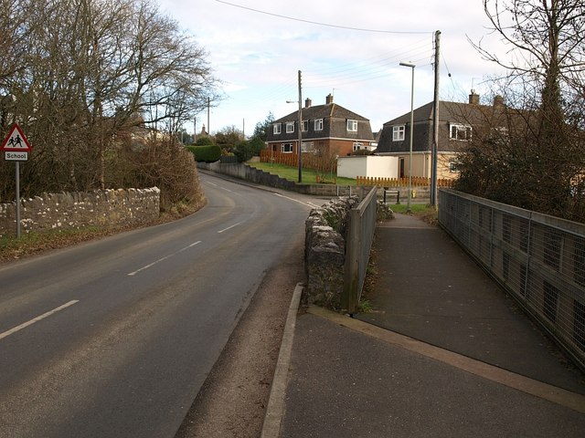 File:Bridge in Chudleigh Knighton - geograph.org.uk - 1174148.jpg