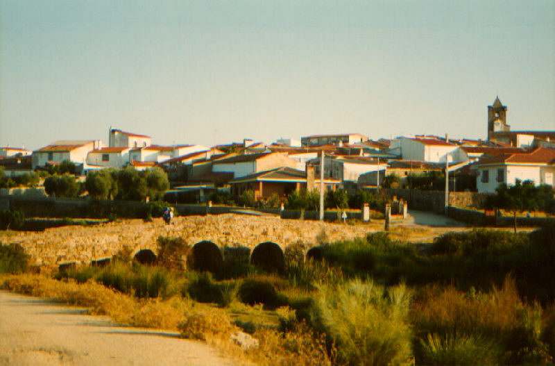 File:Casas de Don Antonio Vista y Puente.jpg