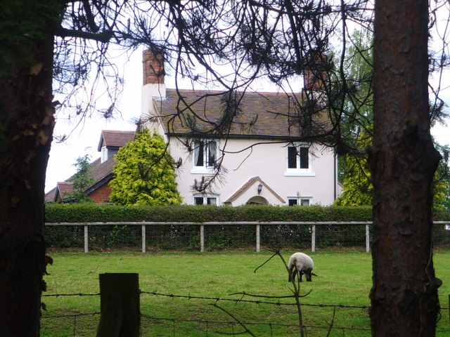 File:Cottage at Cotwall - geograph.org.uk - 439103.jpg