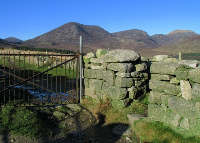 File:Gate and stile in the Mourne Wall - geograph.org.uk - 1138052.jpg