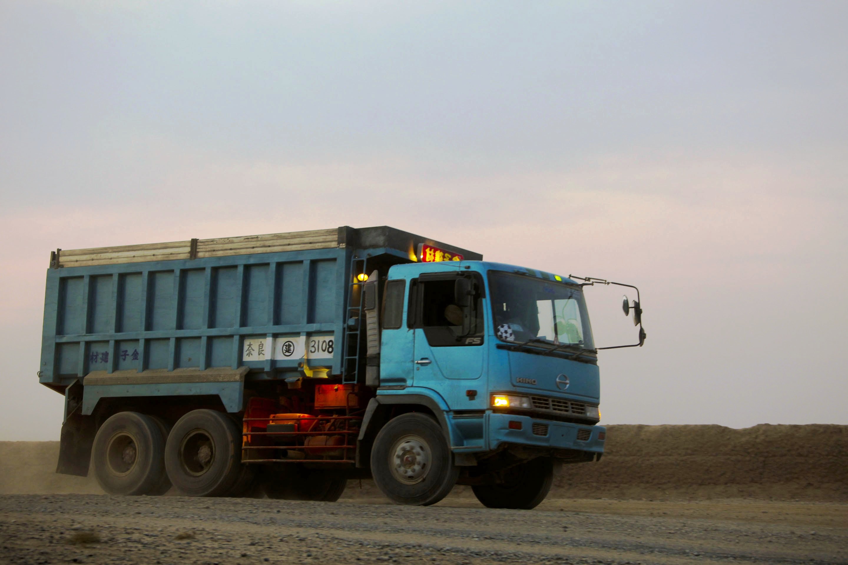 HINO_truck_in_Afghanistan