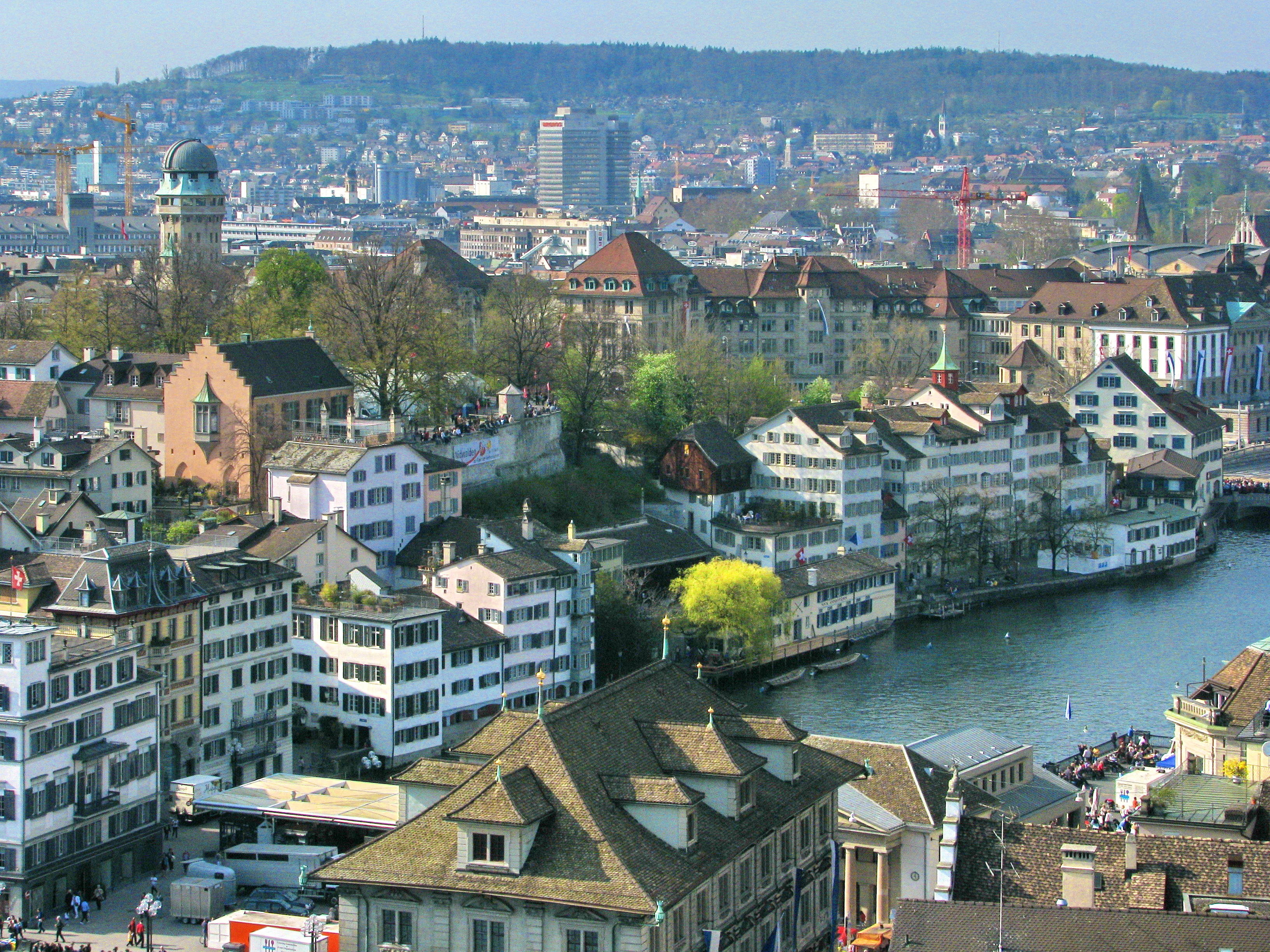 Käferberg - Lindenhof - Schipfe - Limmat - Sicht vom Grossmünster Karlsturm IMG 6425.JPG