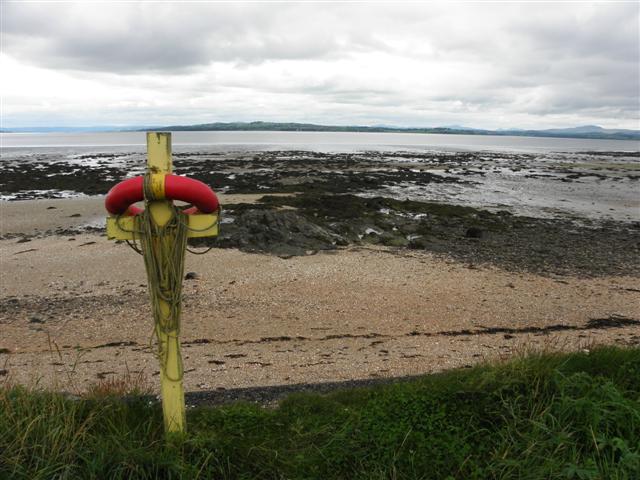 File:Lifebelt, Inch Island - geograph.org.uk - 3615663.jpg