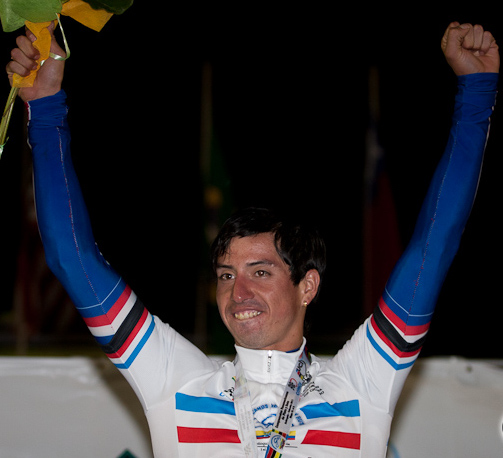 File:Luis Mansilla Campeonato Panamericano de Ciclismo 2011.jpg