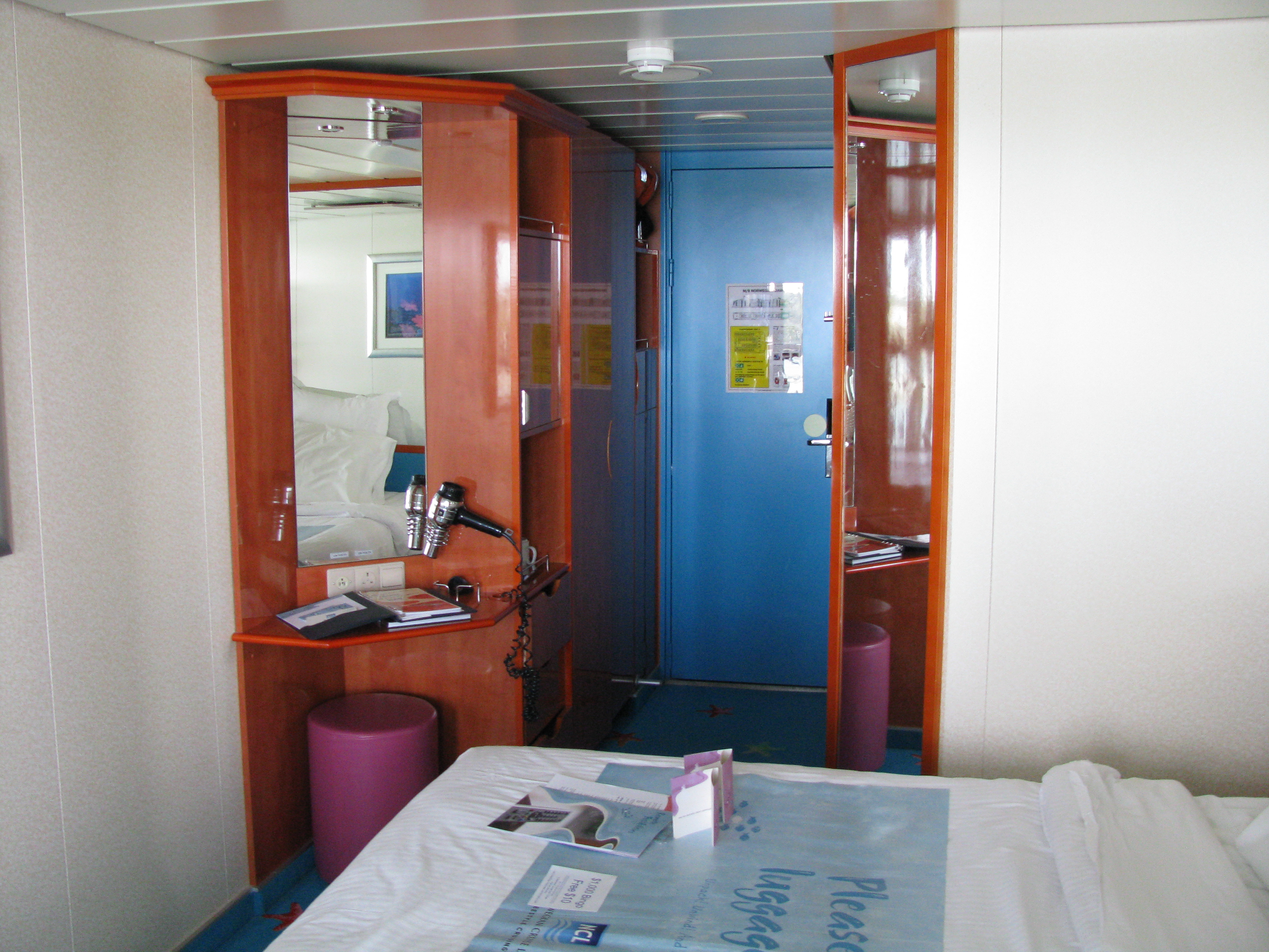 File Norwegian Dawn 12 Jpg Wikimedia Commons